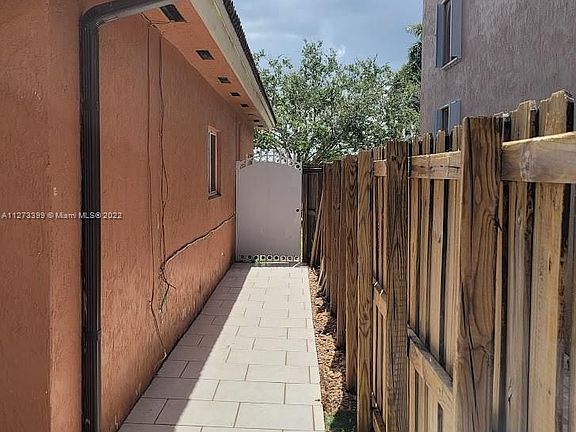 4th image of 1150 SW 154th Ave #1150