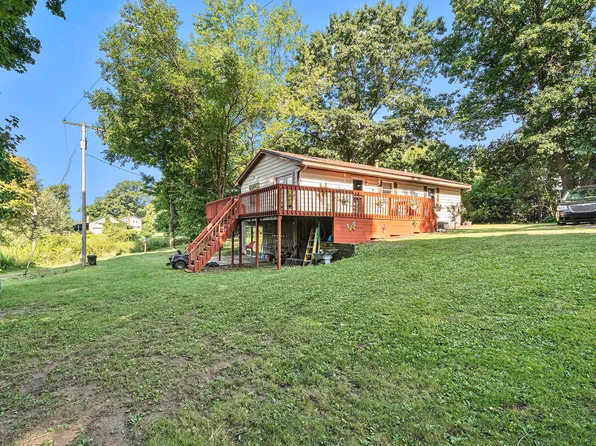 3995 McKendry Rd, Ionia, MI 48846