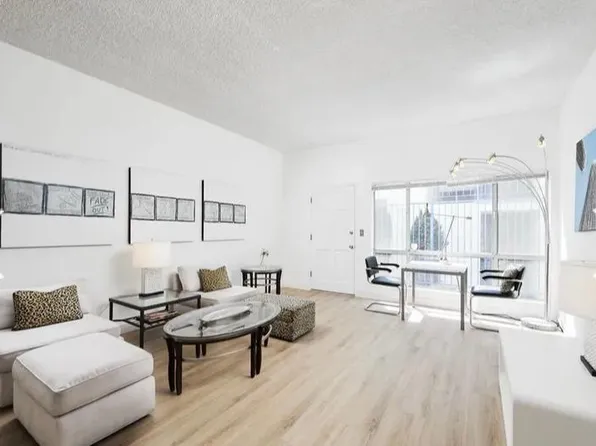 1119 Lincoln Blvd, Santa Monica, CA