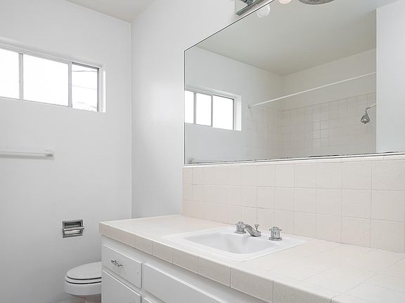 2nd image of 11511 Ohio Ave APT 4