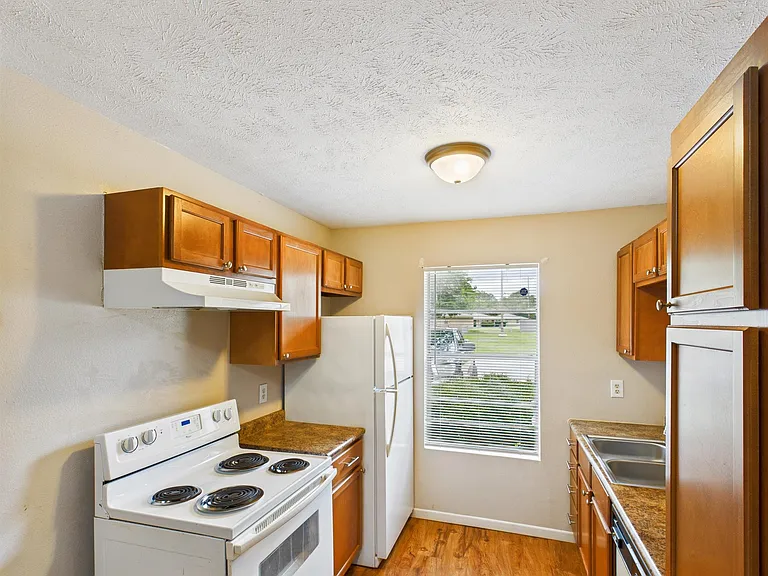 3615 Mahan St #A-B — Photo 7