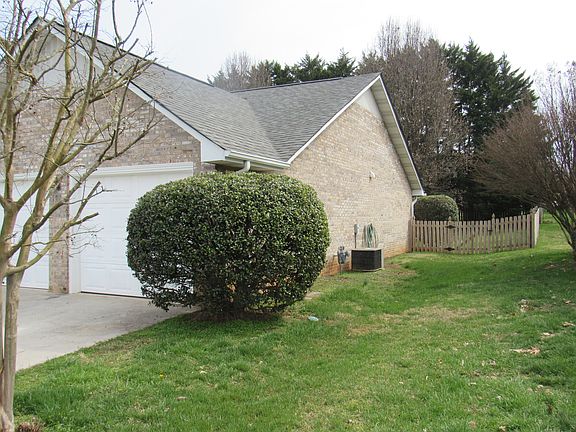 2nd image of 1908 Brunswick Dr
