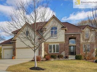 9117 Redbud Ln, Lenexa, KS 66220