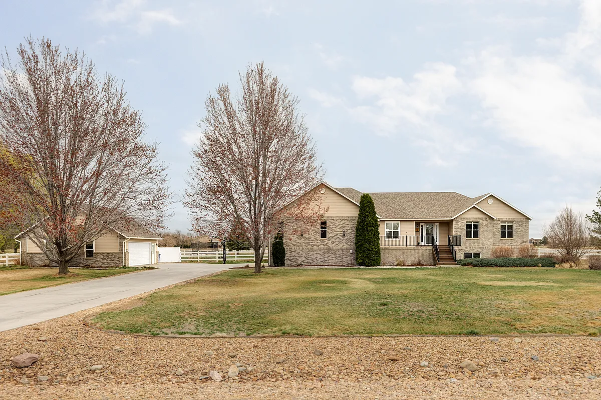 Building Photo - 212 Mulligan Lake Dr