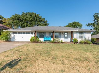 10 Azure Hills Dr, Van Buren, AR 72956