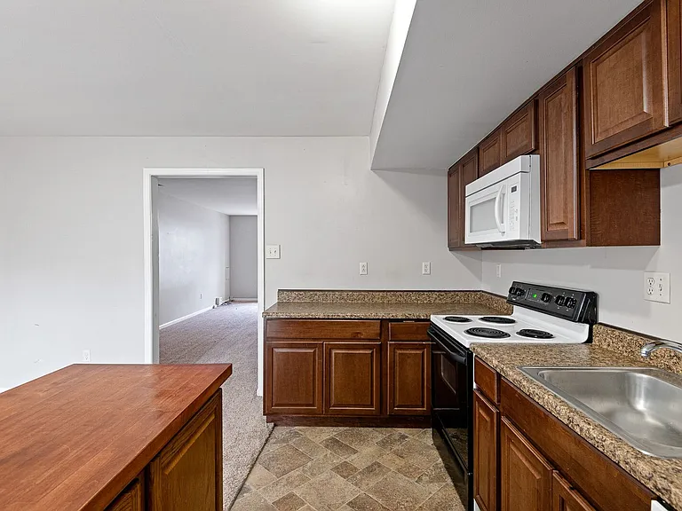 133 Creekside Ct — Photo 6