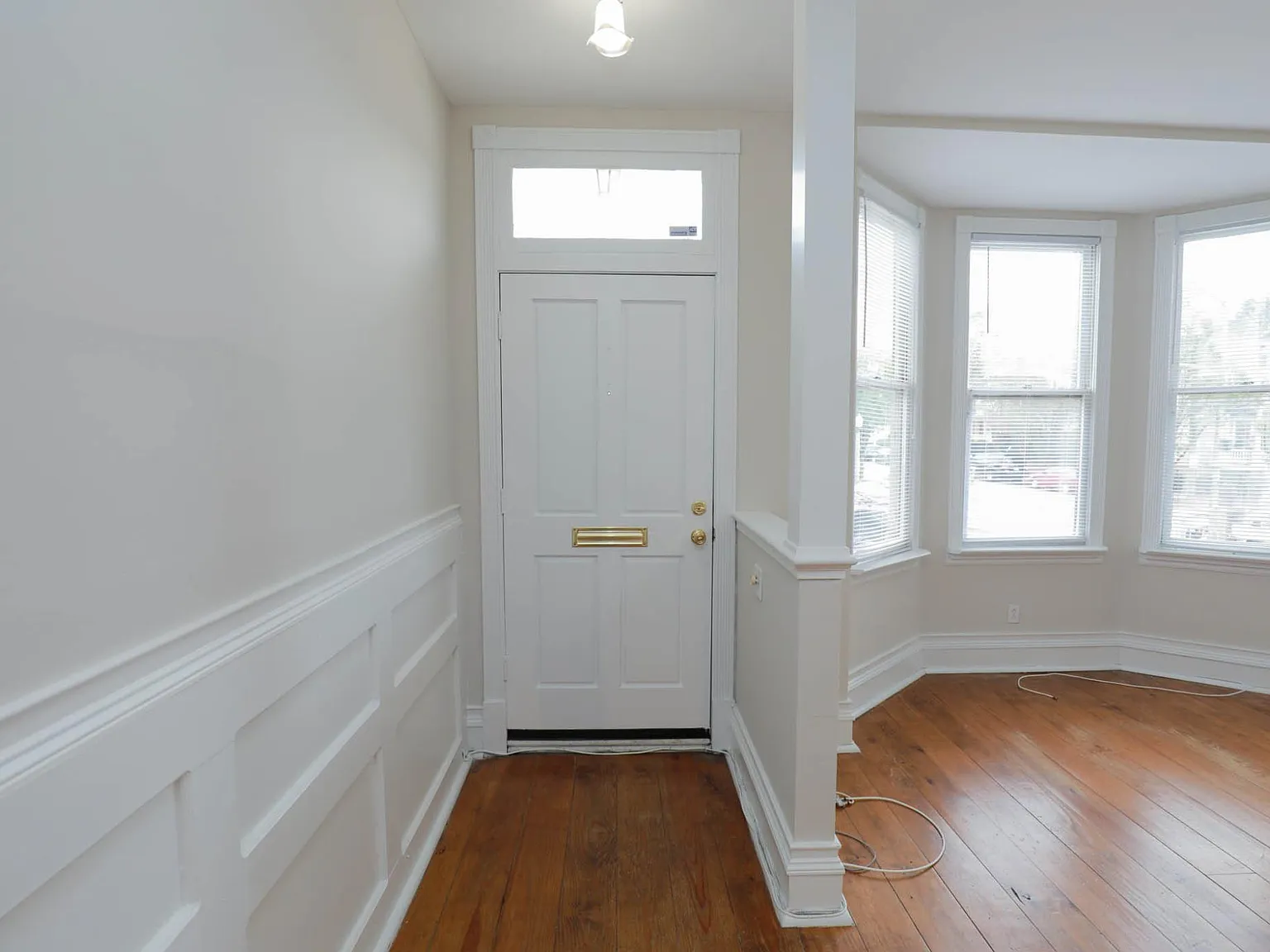3 bed, 2044 sqft, $2,000 — Photo 2