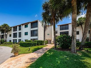 1001 Tartan Dr APT 206, Palm Harbor, FL 34684