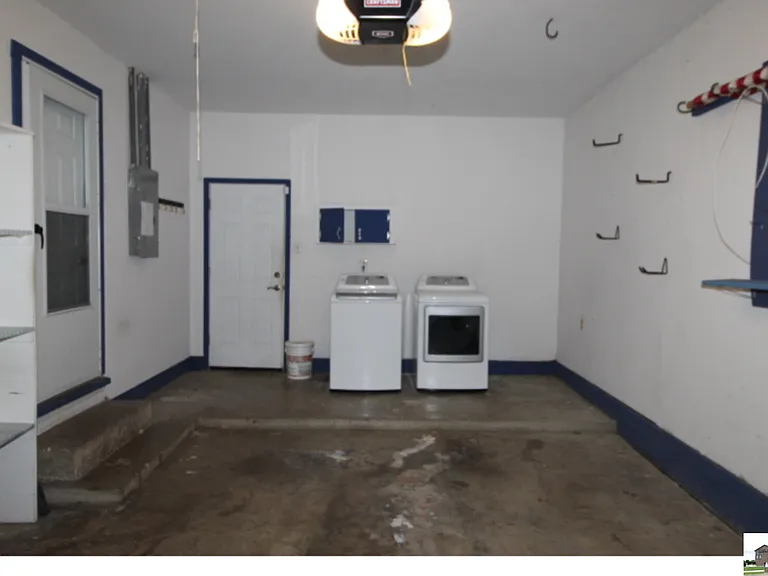 204 Oak St — Photo 27