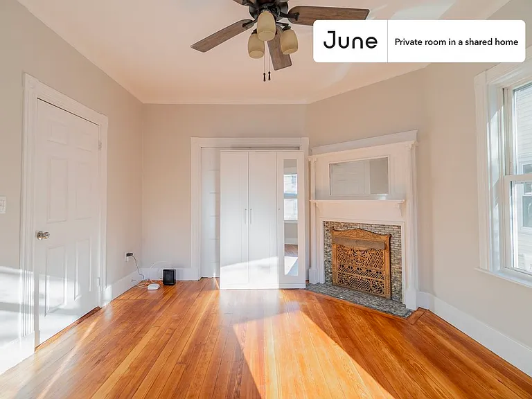 41 Brook St #A — Photo 2