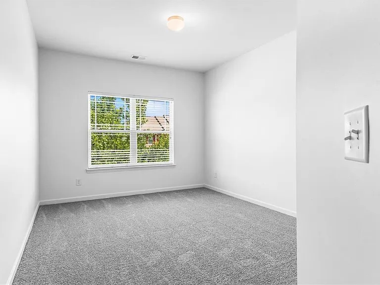 1061 Blind Brook Cir — Photo 28