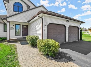 105 Talcott Ridge Dr, Middletown, CT 06457