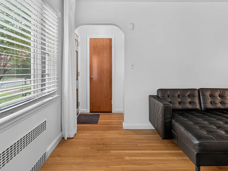 7 Glenwood Ave — Photo 5