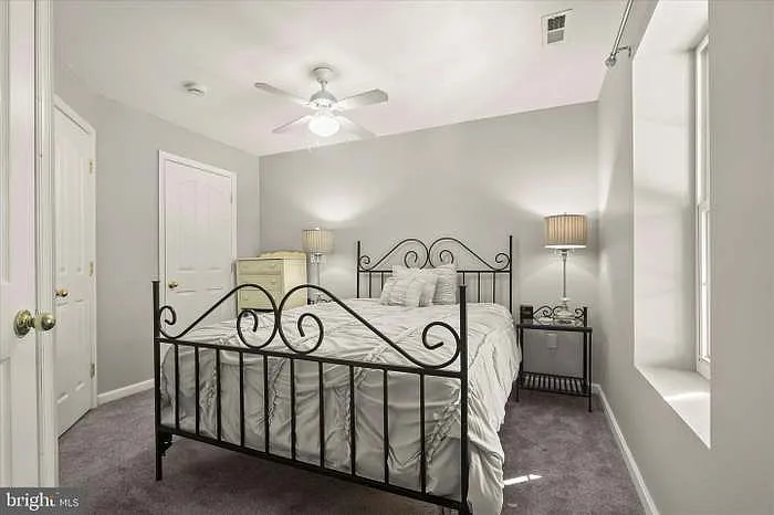 239 Bishops Glen Dr — Photo 13