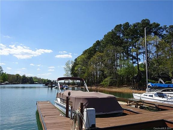 4th image of 381 Catalina Dr #47