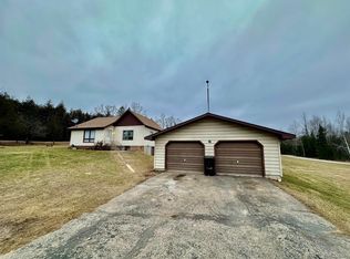 W3194 Labelle Rd, Powers, MI 49874