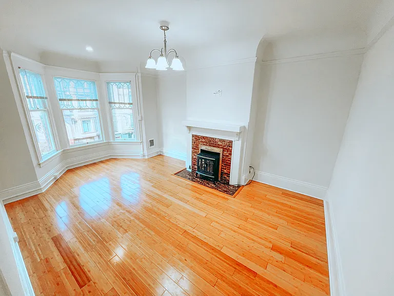 121 Carl St #3 — Photo 8