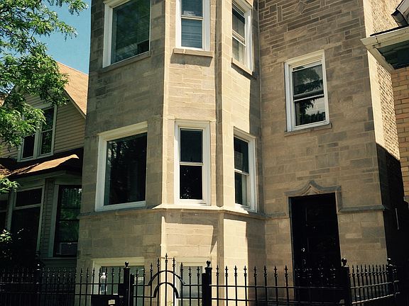 2nd image of 2913 N Sacramento Ave APT 2