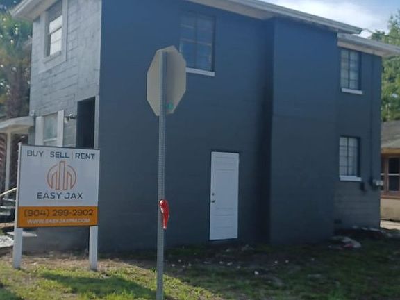 4th image of 1024 W 8th St #1024
