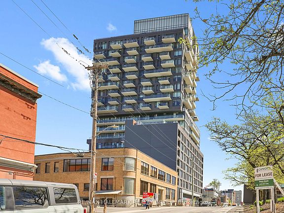 2nd image of 203 Catherine St #1204