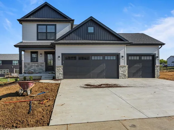 706 Wheatley Dr, Mahomet, IL 61853