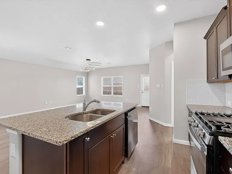 6806 Bale Rdg — Photo 29