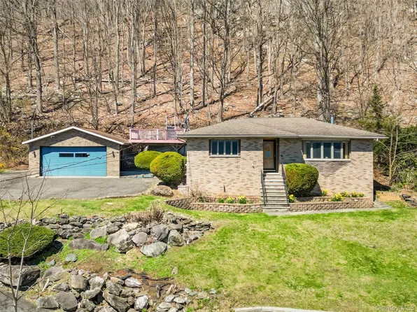 621 Jersey Avenue, Greenwood Lake, NY 10925