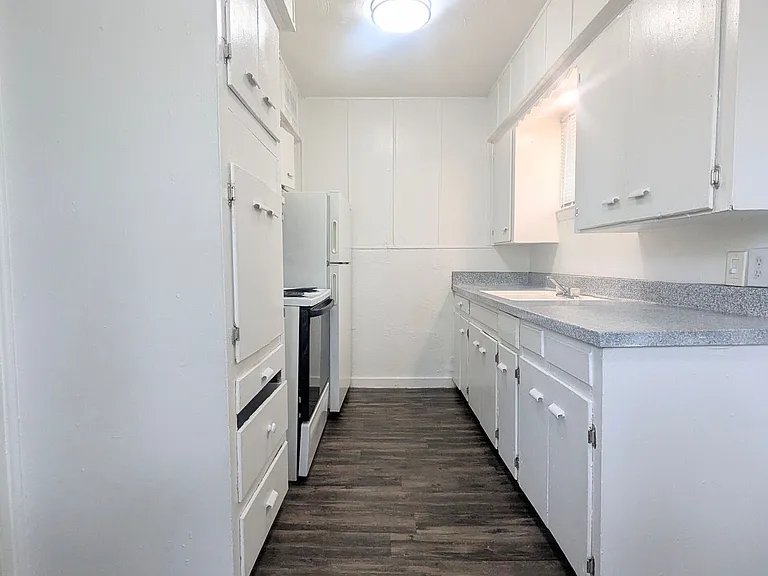 4810 Gaston Ave — Photo 8