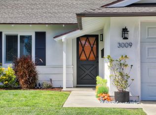 3009 Royal Palm Dr, Costa Mesa, CA 92626