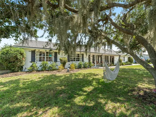 3100 Peacock Ln, Mulberry, FL 33860