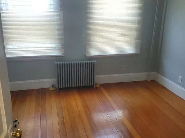 15 Riverside St #15, Needham Heights, MA 02494