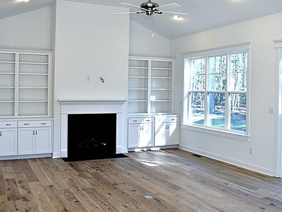 4th image of 22168 Arbor Cir
