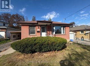 378 Aberdeen Ave #5, Peterborough, ON K9H 4X6