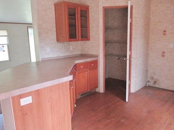 4th image of 8922 Equestrian Dr