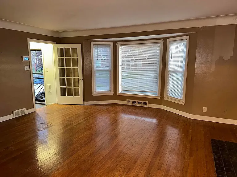 5566 Somerset Ave — Photo 3