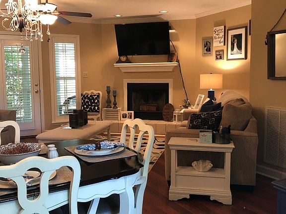 4th image of 115 Reynolds Ave APT 8