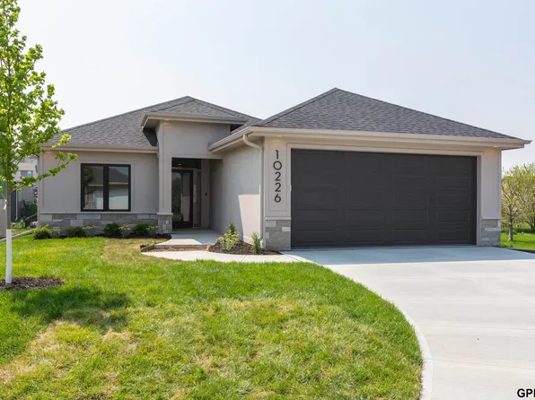 10226 N 150th Cir, Bennington, NE 68007