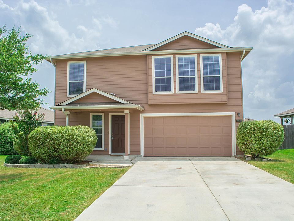 1st image of 2232 Stoneleigh Dr