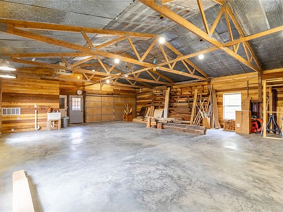 5th image of 16035 N 850th St