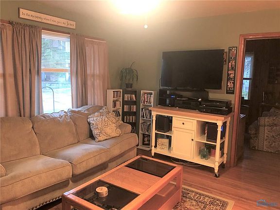 3rd image of 225 Palmer Ave