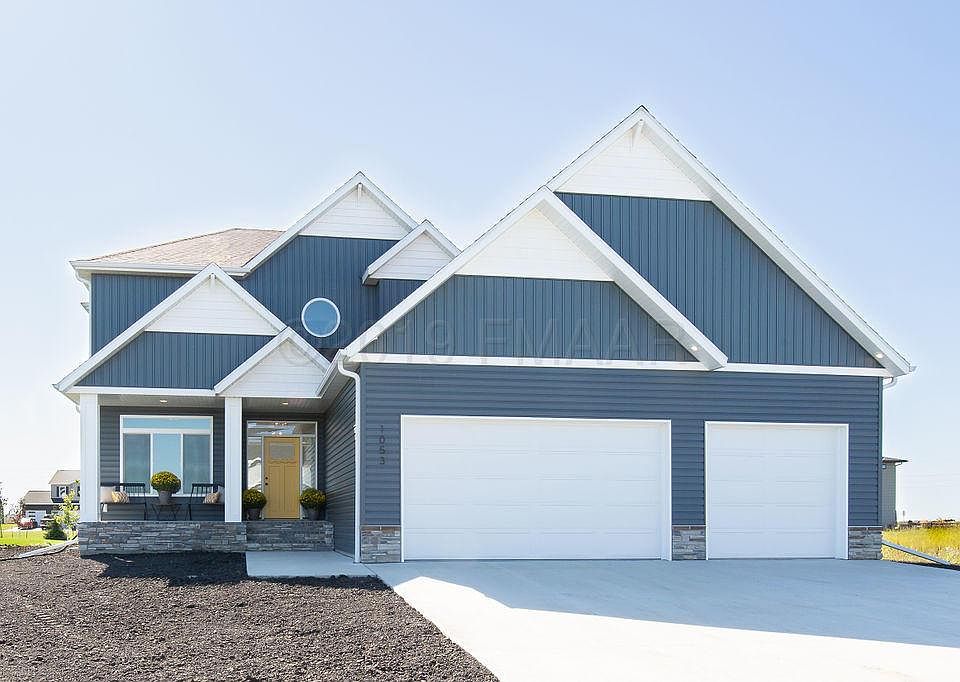 1st image of 2516 N Pond Dr E
