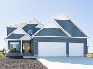 2516 N Pond Dr E, West Fargo, ND 58078