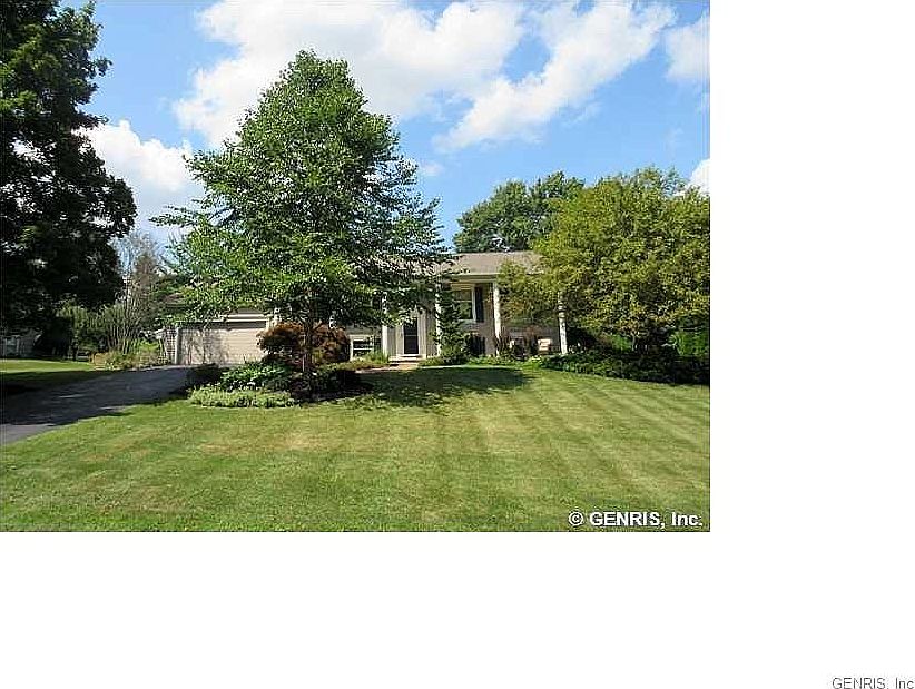 1st image of 51 Round Trail Dr