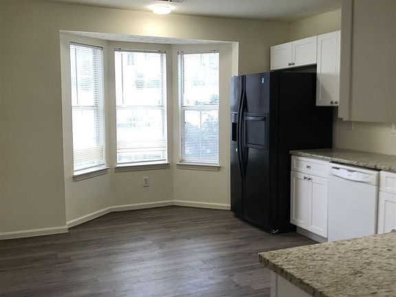 2nd image of 1856 Barrington Ct