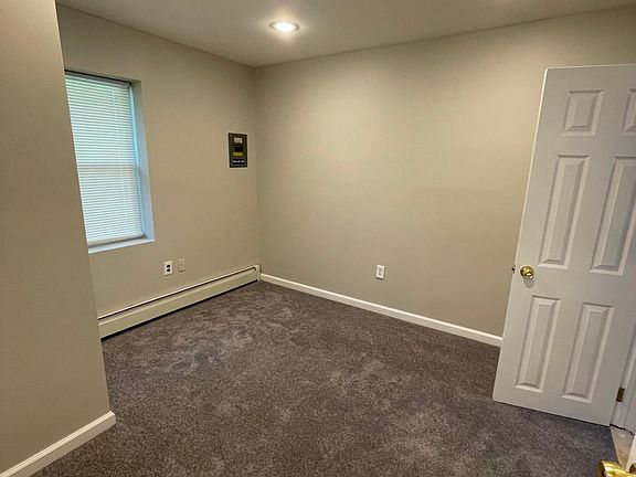 3rd image of 327 Powhattan Ave #C