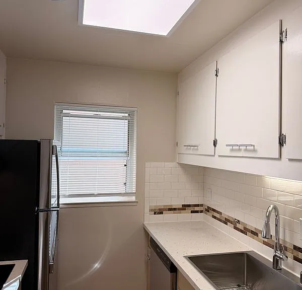 1405 Oak Grove Ave #103 — Photo 12
