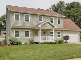 148 Parkshore Dr, Battle Creek, MI 49014