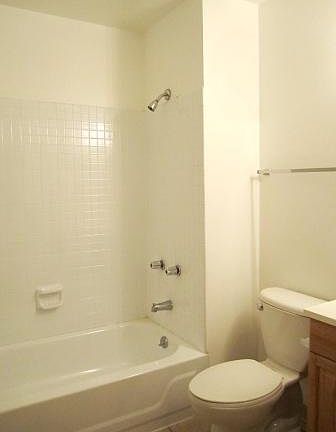 5th image of 4528 Nebraska Ave APT 102