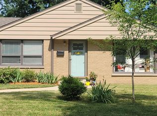 201 Hill Ave, North Aurora, IL 60542