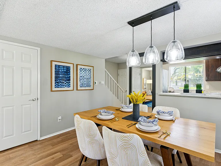 The Grove Luxury Apartments — Photo 33